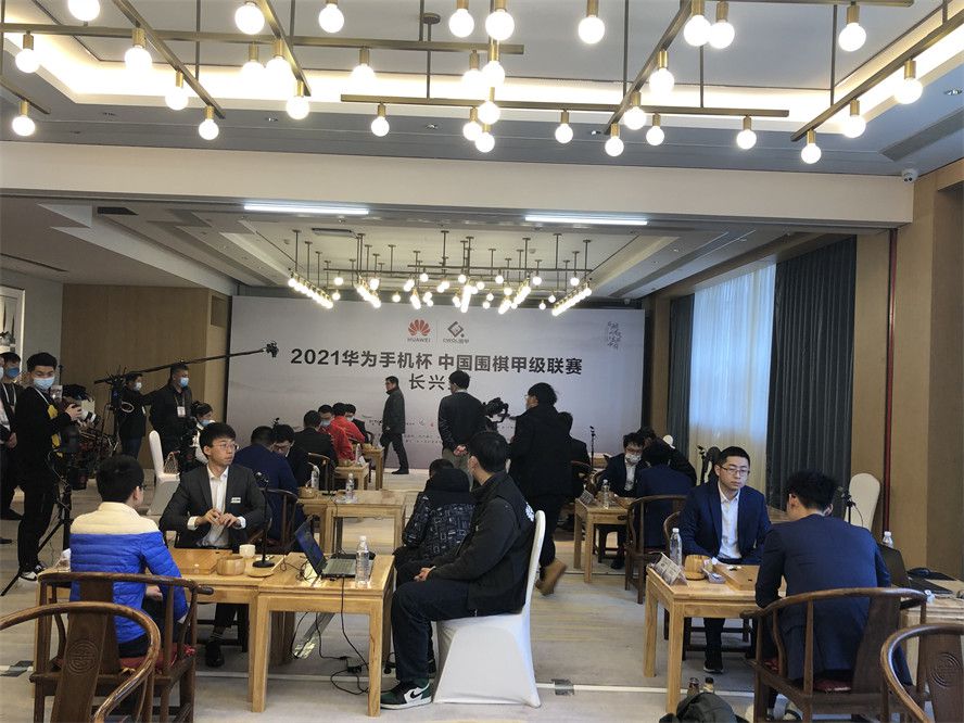 名记罗马诺表示，切尔西已经与卢卡库达成君子协议，可以让他在明夏以4000万欧元的价格离队。